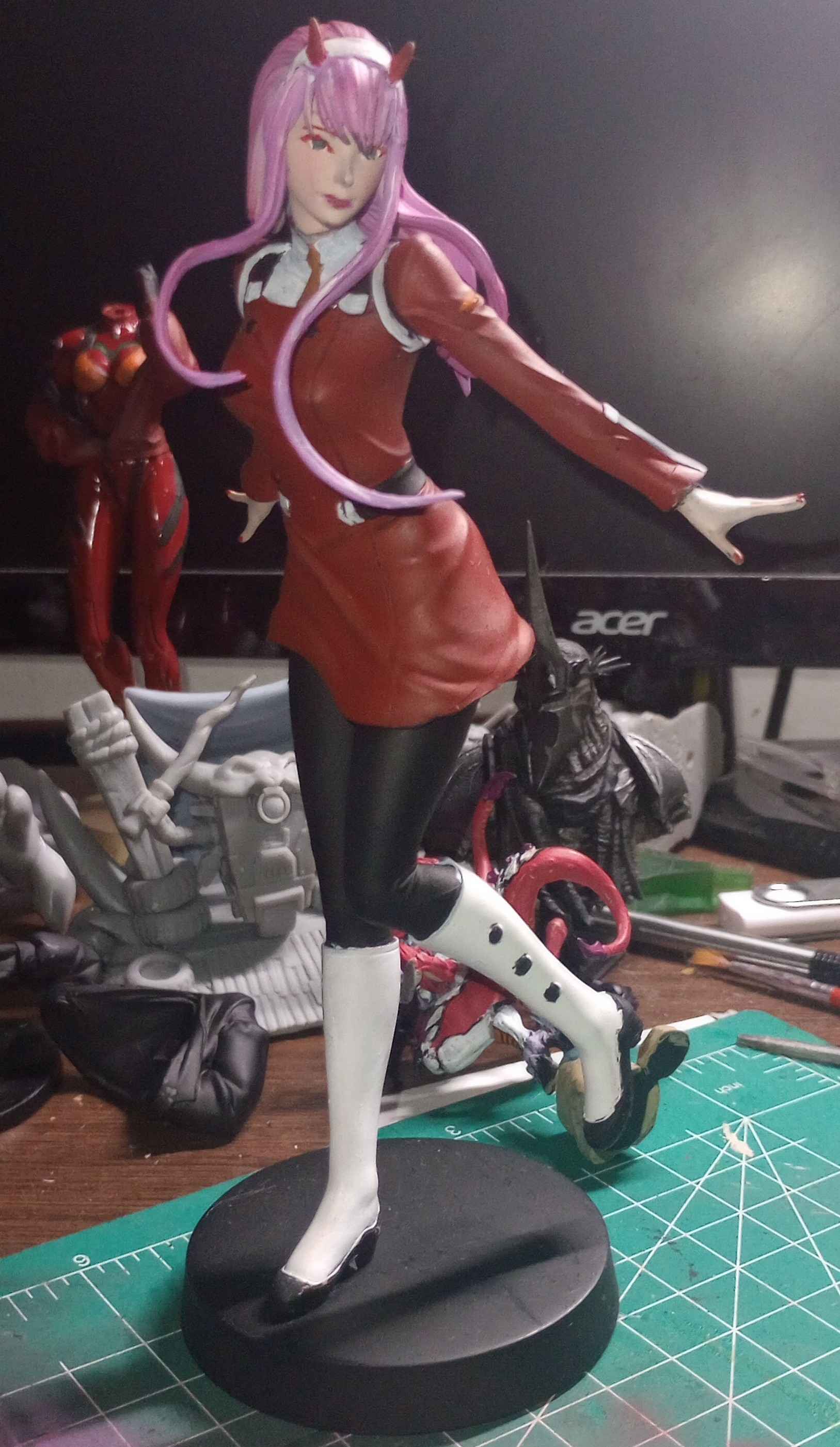 Dino Lady Mech pilot
