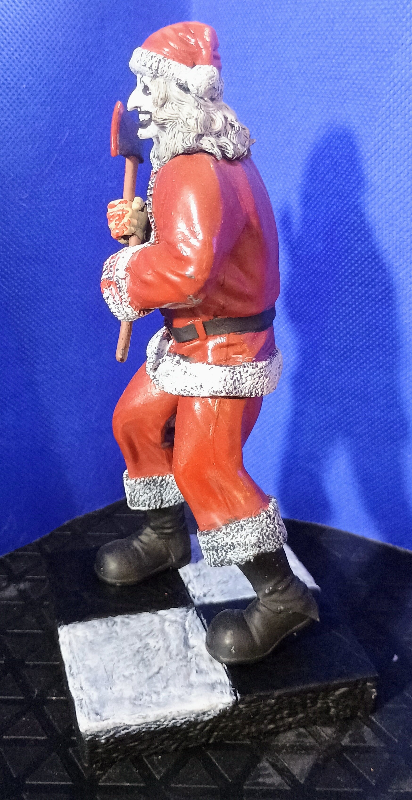 Killer Clown in festive disguise