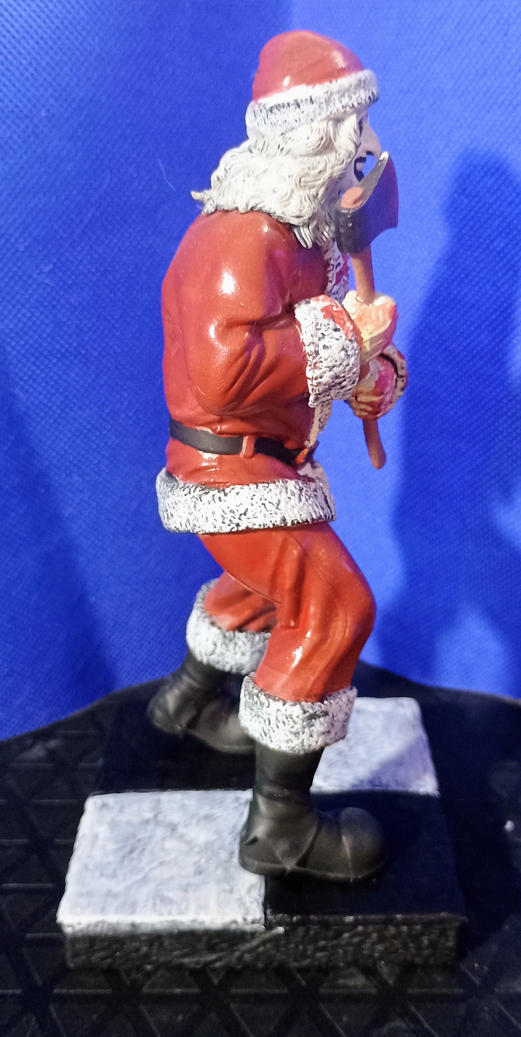 Killer Clown in festive disguise