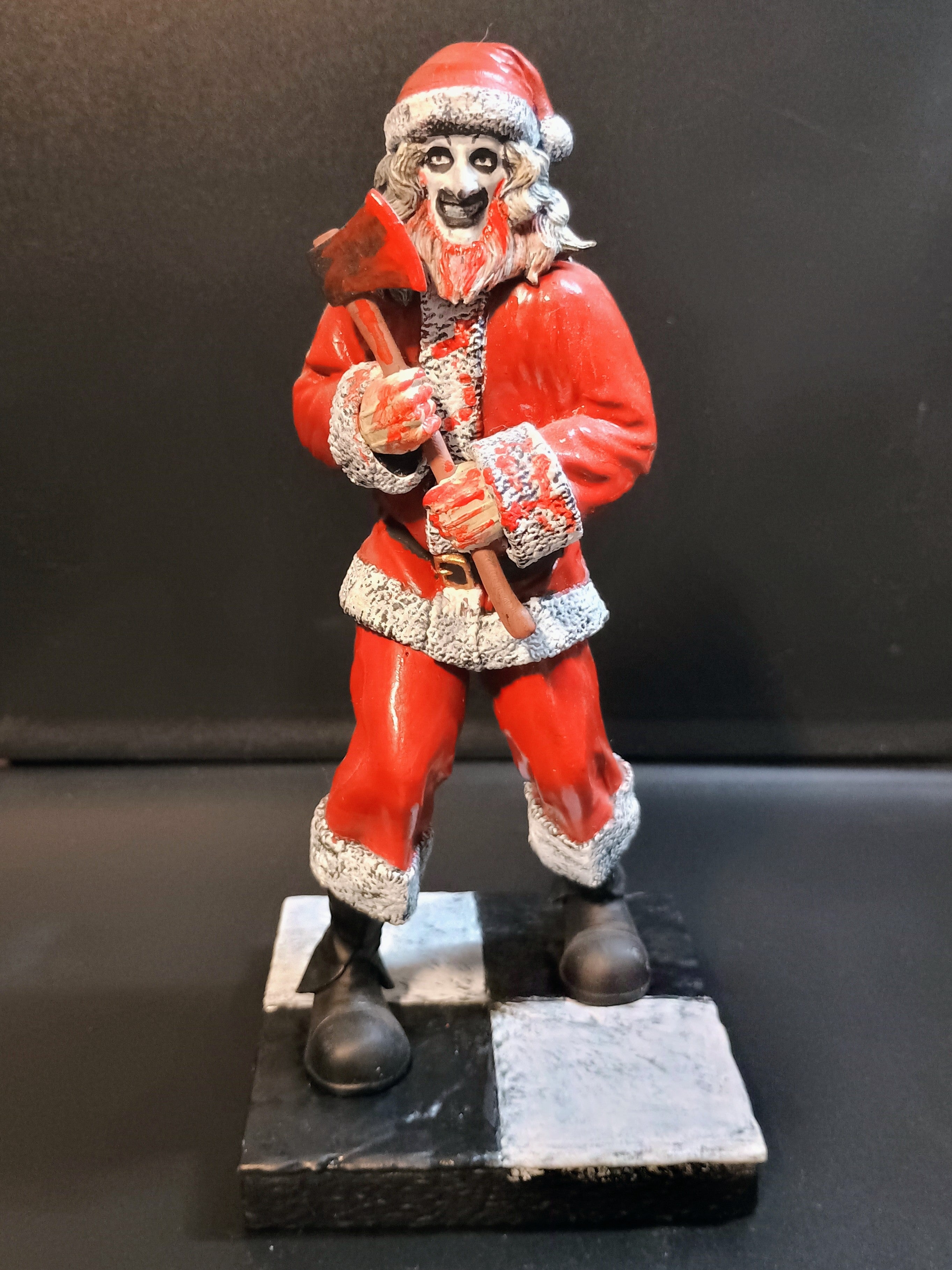 Killer Clown in festive disguise