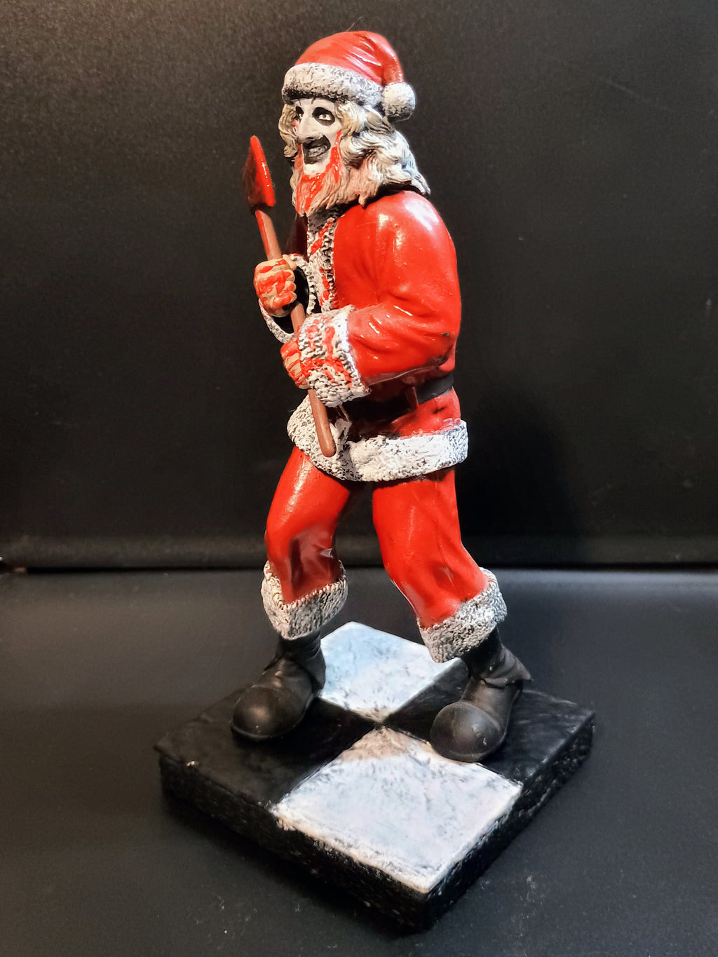 Killer Clown in festive disguise