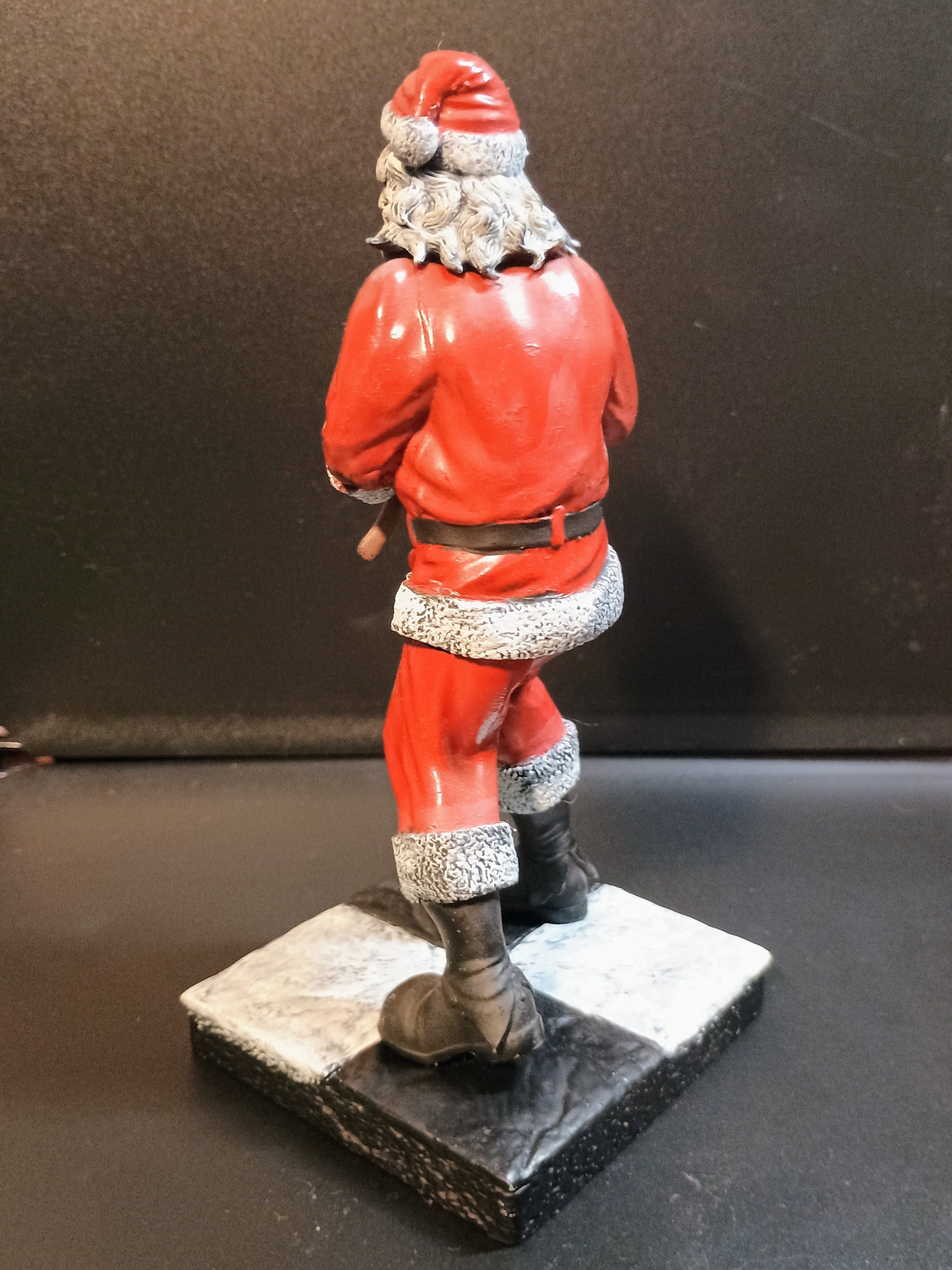 Killer Clown in festive disguise