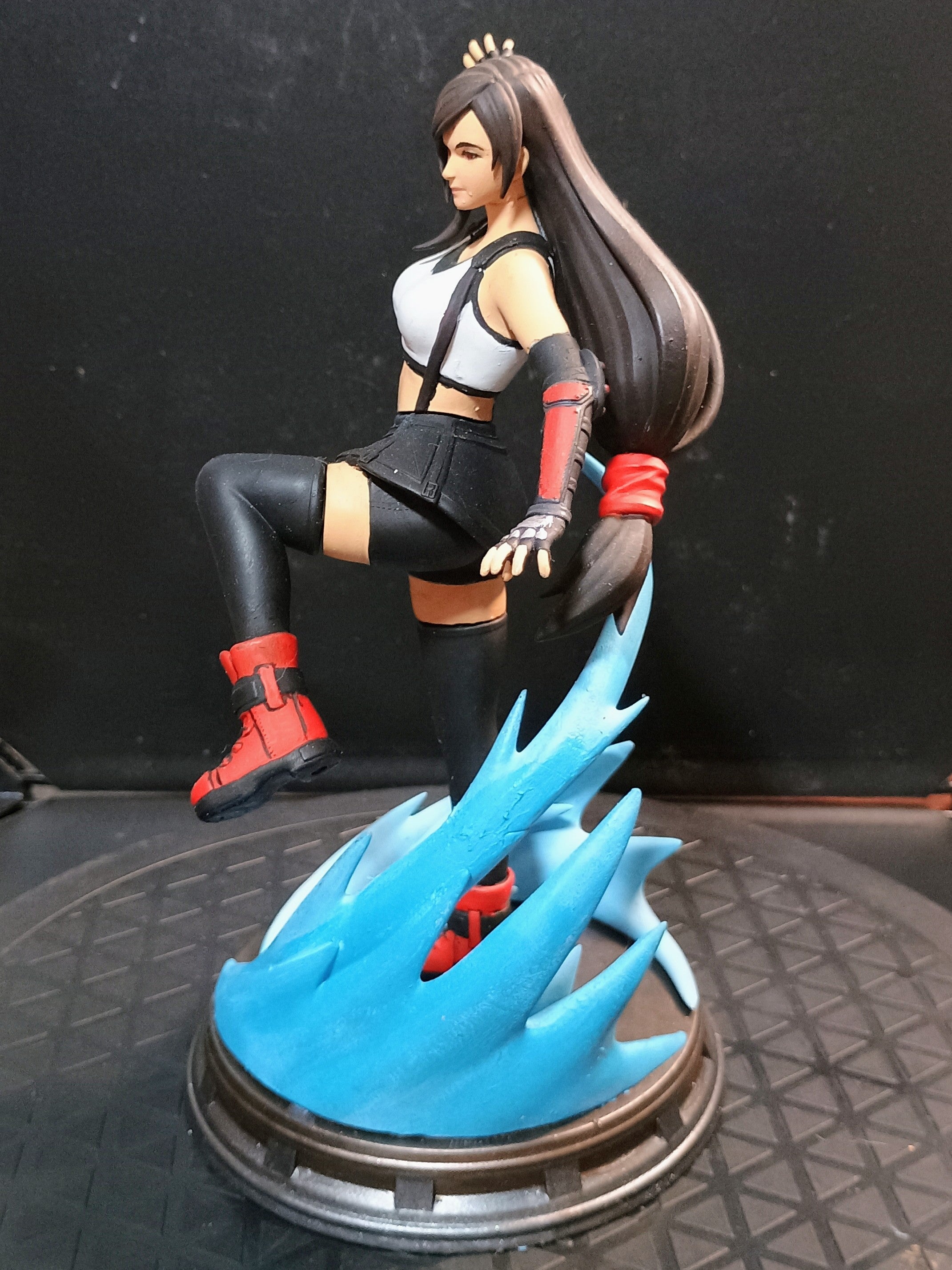 Childhood Friend Fighting Tomboy