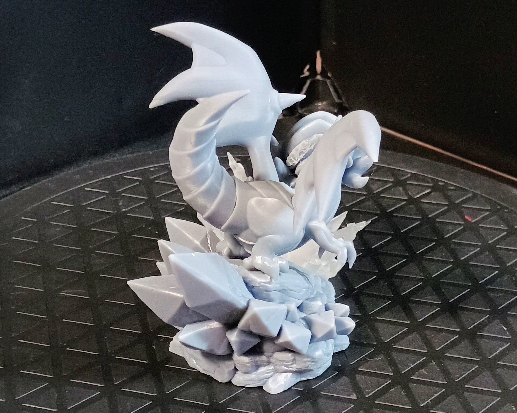 Chibi White Dragon....with blue eyes.