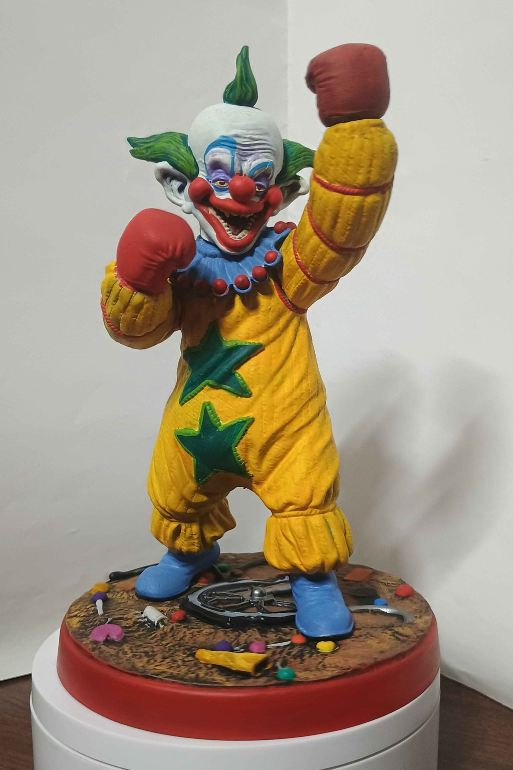 Short Extra Terrestrial Murder Clown