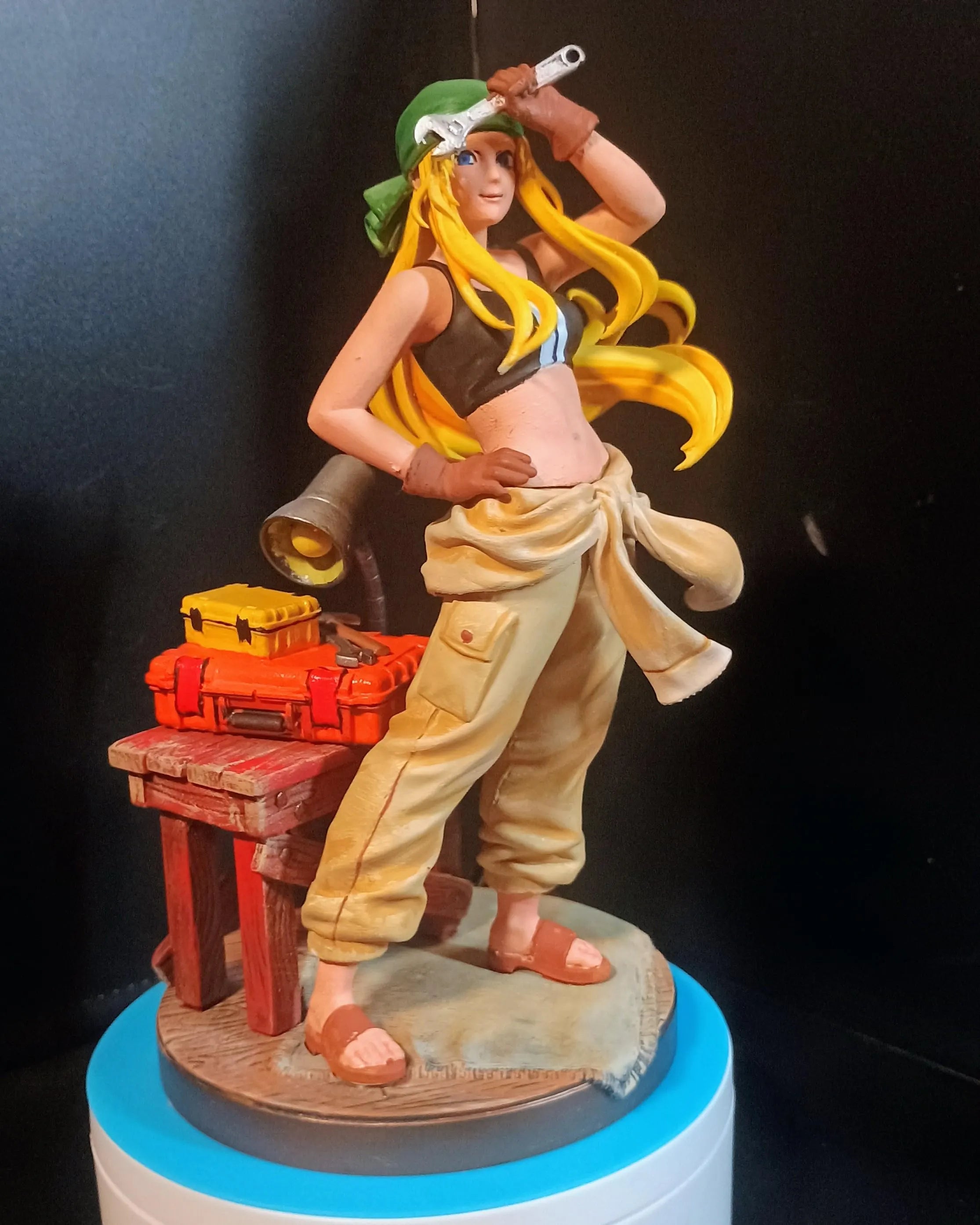 Blonde Mechanic