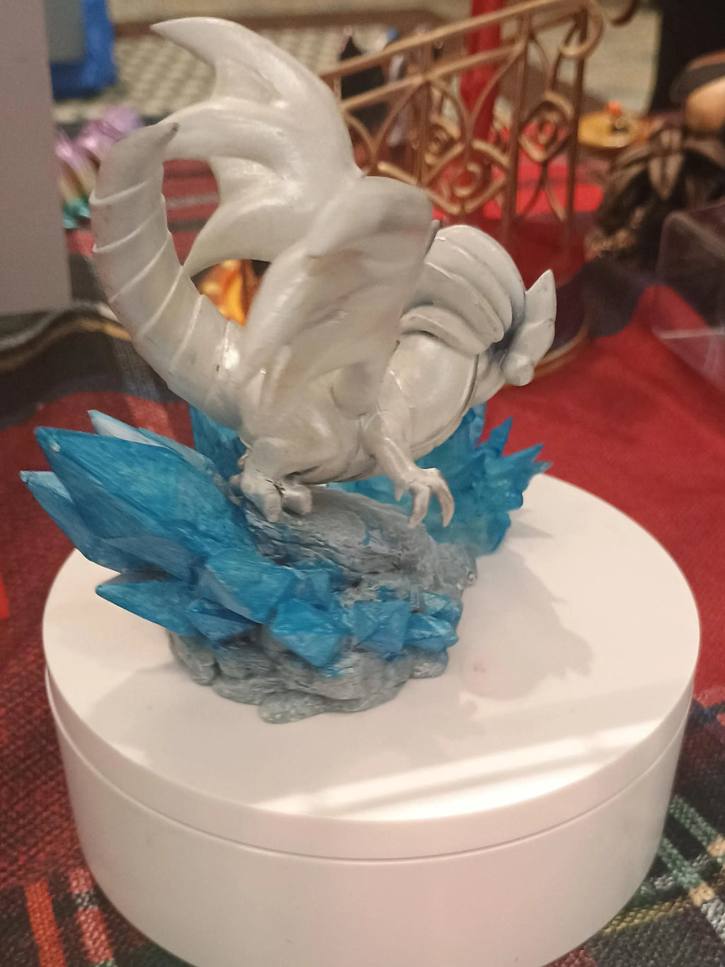 Chibi White Dragon....with blue eyes.