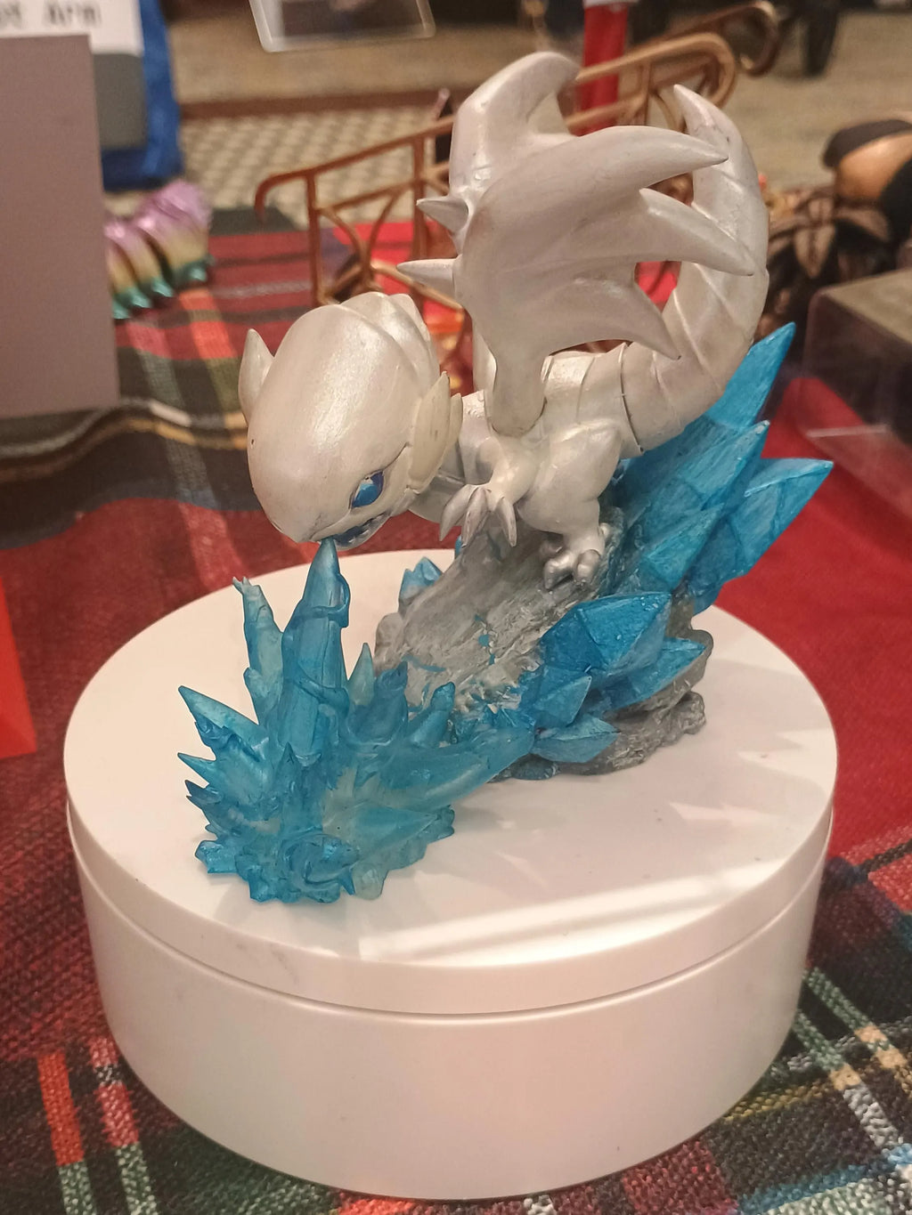 Chibi White Dragon....with blue eyes.